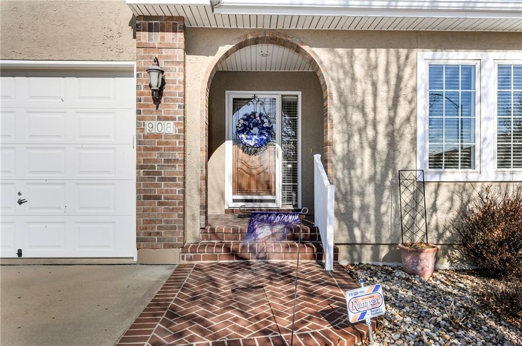 908 SW Olympia Court