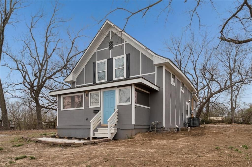 Photo of 6024 Elmwood Avenue, Kansas City, MO 64130 (MLS # 2608894)