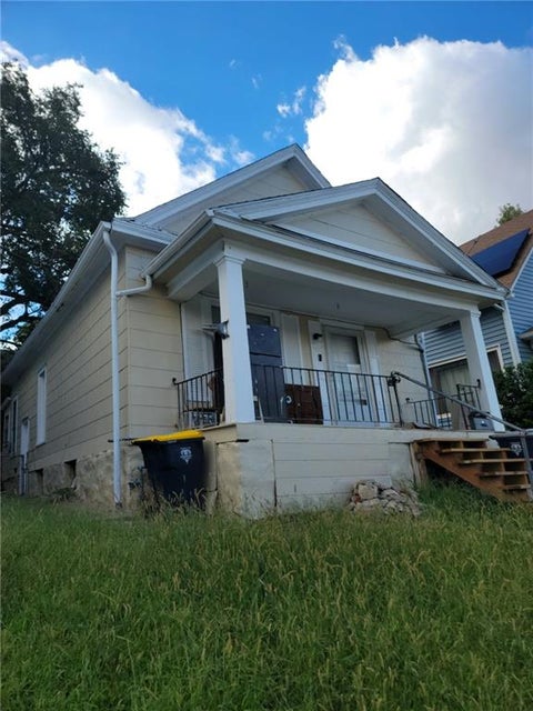 Photo of 220 N ELMWOOD Avenue, Kansas City, MO 64123 (MLS # 2644013)