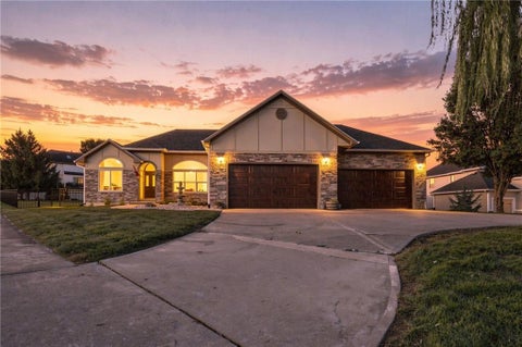 Photo of 417 SE Hackamore Court, Lees Summit, MO 64082 (MLS # 2638349)