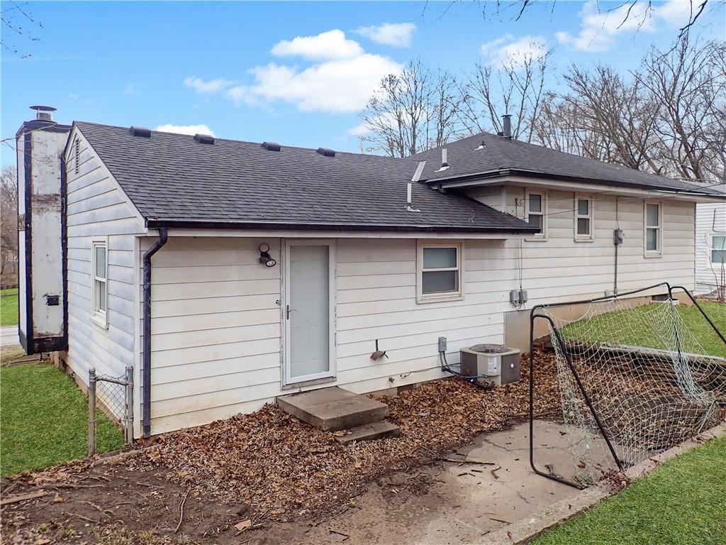 4245 N Lister Avenue