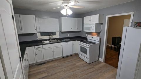 4245 N Lister Avenue Kansas City MO 64117