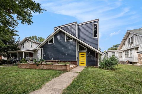 Photo of 2116 Erie Street, North Kansas City, MO 64116 (MLS # 2575779)