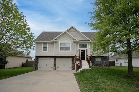 Photo of 30200 W 185th Street, Gardner, KS 66030 (MLS # 2615856)