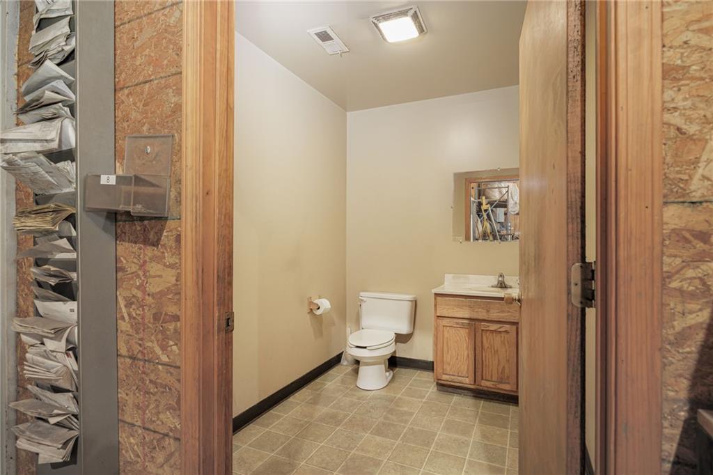 Elwood, Kansas 66024, United States, ,Commercial,Active,132200