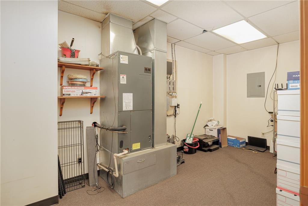 Elwood, Kansas 66024, United States, ,Commercial,Active,132200