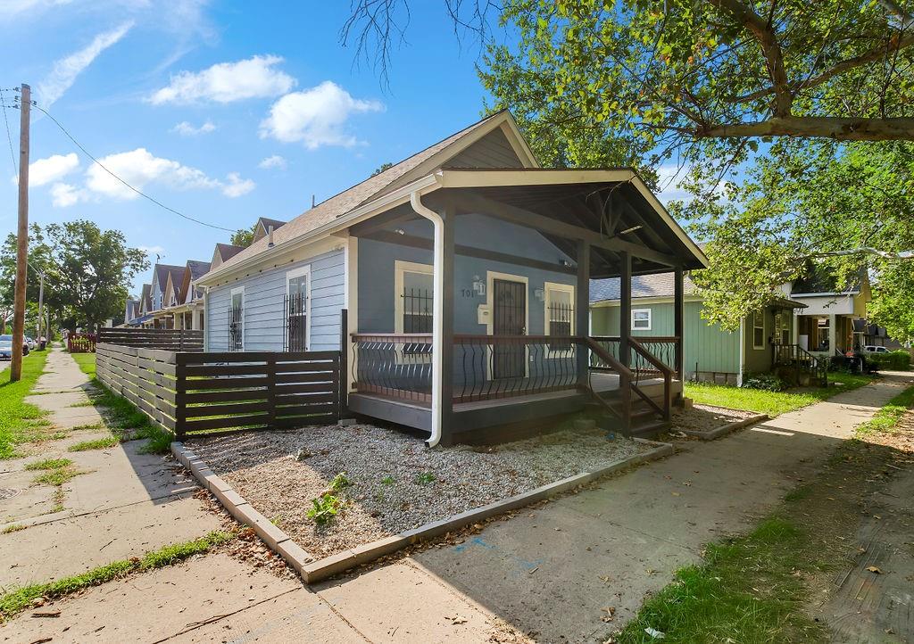 701 Van Brunt Boulevard