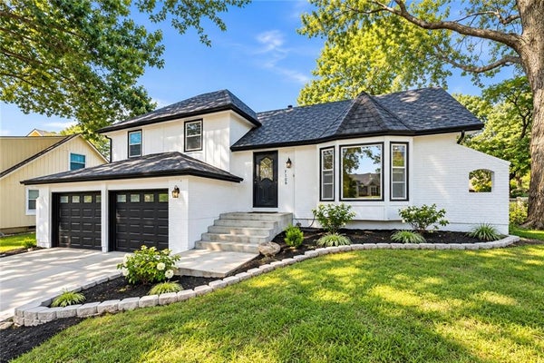 7106 HALSEY DR, SHAWNEE, KS 66216 - Image b9ec89bb3ca01b7317f4fca081dfa068/3131944456