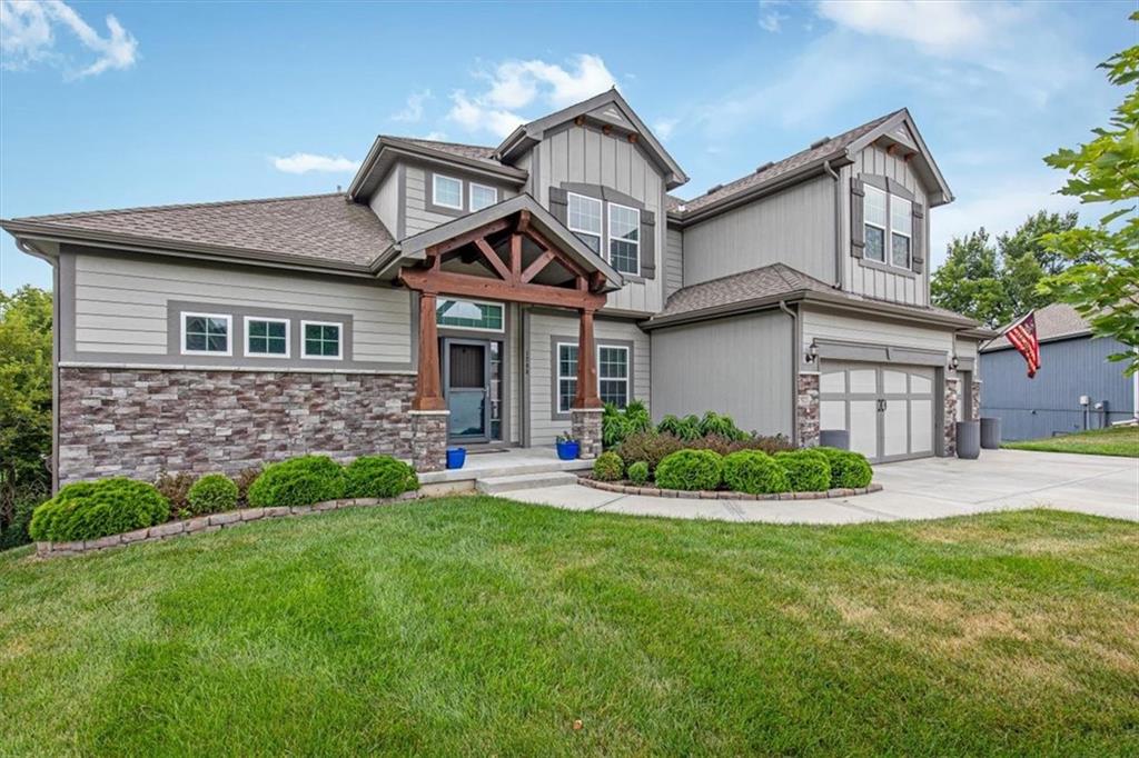 1208 N Silverleaf Court