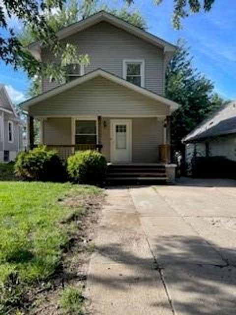Photo of 2615 Duncan Street, St Joseph, MO 64507 (MLS # 2627124)