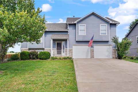 Photo of 953 N Hickory Drive, Tonganoxie, KS 66086 (MLS # 2629265)