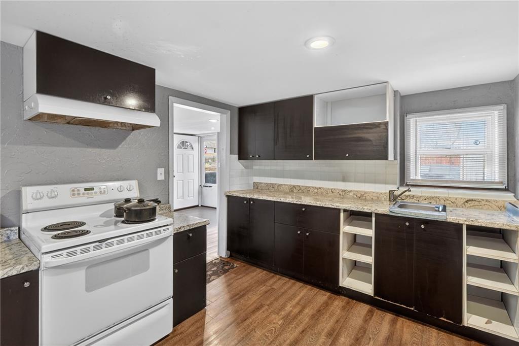 6003 Noorledge Avenue