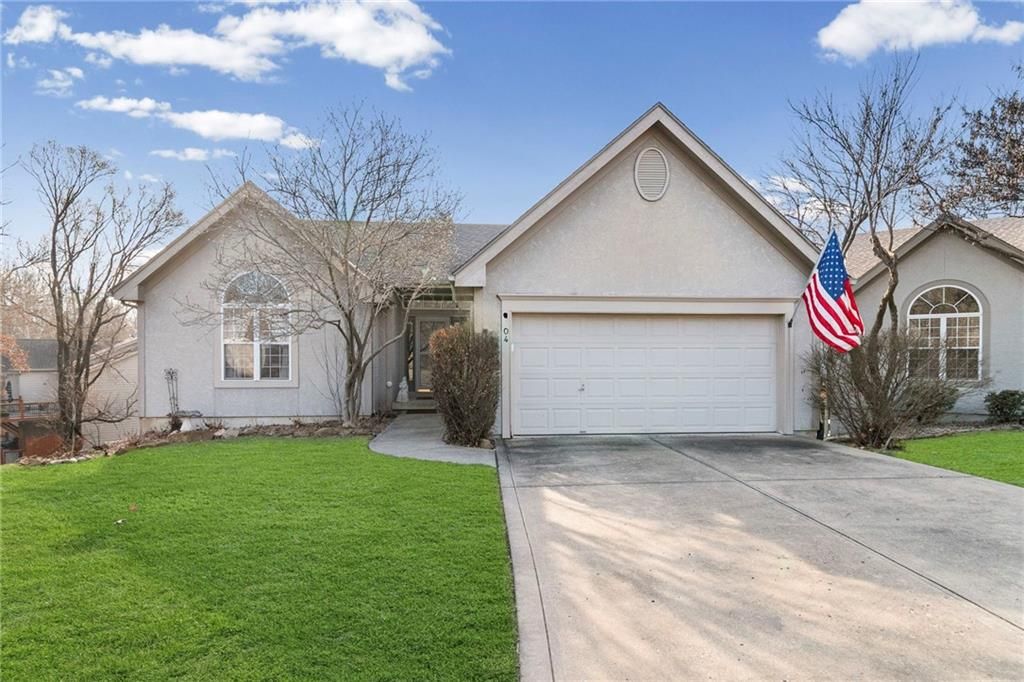 Photo of 8604 N Liston Avenue, Kansas City, MO 64154 (MLS # 2592404)