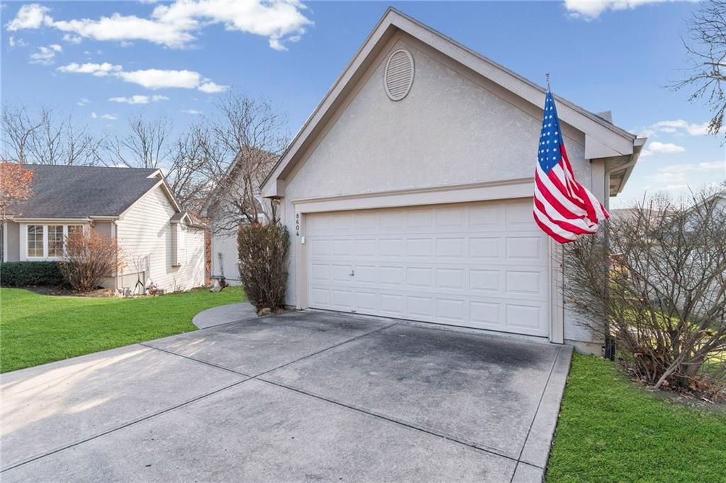 Photo of 8604 N Liston Avenue, Kansas City, MO 64154 (MLS # 2592404)