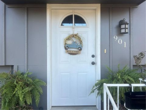 901 N KING Street Harrisonville MO 64701