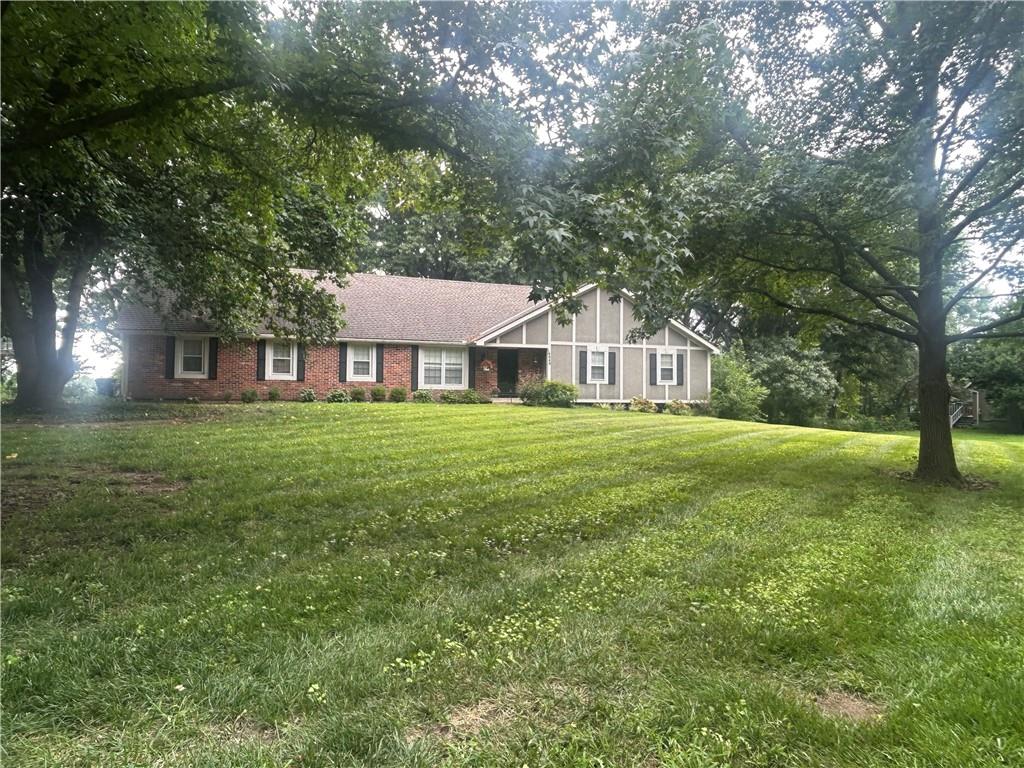 16040 Outlook Avenue