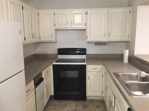 Photo of 8822 W 106TH Terrace, Overland Park, KS 66212 (MLS # 2618785)