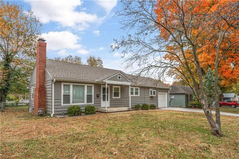 5212 W 76th Street, Prairie Village, KS 66208 - #: 2585207