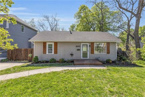 4916 Fontana Street Roeland Park KS 66205