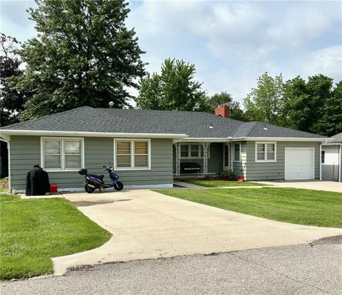 716 W 3rd Street, Maryville, MO 64468 - #: 2489702