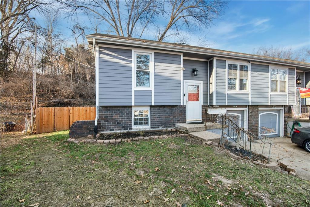 5822 NW Walnut Court