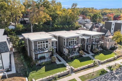3917 Kenwood Avenue Kansas City MO 64110