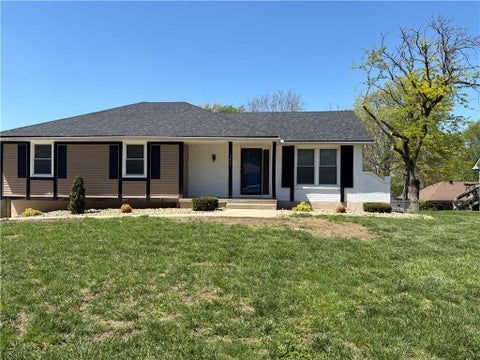 2405 SW Madrid Court, Blue Springs, MO 64015 - #: 2614884