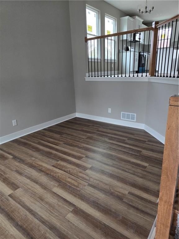 512 W Lawrence Street