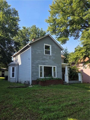 1016 HENRY ST, SAINT JOSEPH, MO 64501 - Image bb71a1749c867a55e0a4754d71ca3de6/2335998583