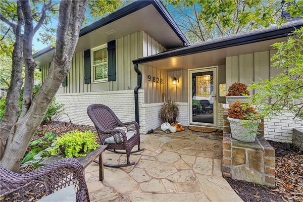 9828 SAGAMORE RD, LEAWOOD, KS 66206 - Image bb721bc25548d7fb43a39b34c57ec930/1403122240