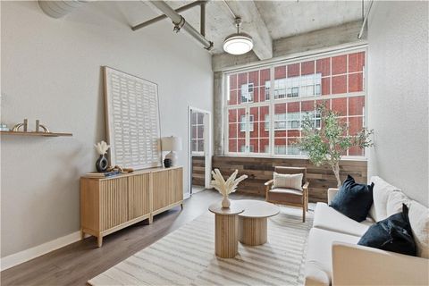 321 W 7th Street 402 Kansas City MO 64105