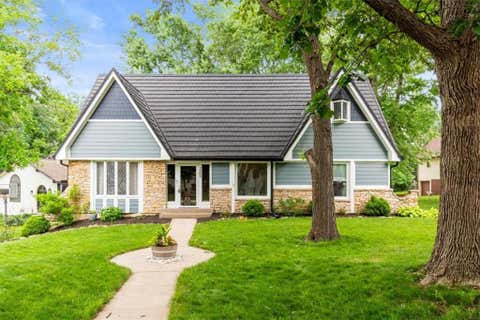 Photo of 3503 NE Beechwood Circle, Lees Summit, MO 64064 (MLS # 2623477)