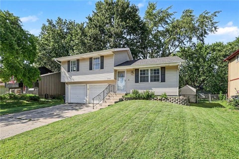 Photo of 2018 E Mohawk Court, Olathe, KS 66062 (MLS # 2643695)