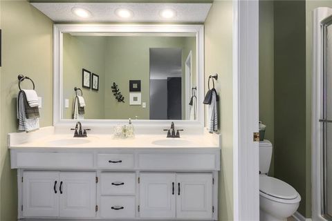 Tiny photo for 1550 Dover Court, Liberty, MO 64068 (MLS # 2613824)