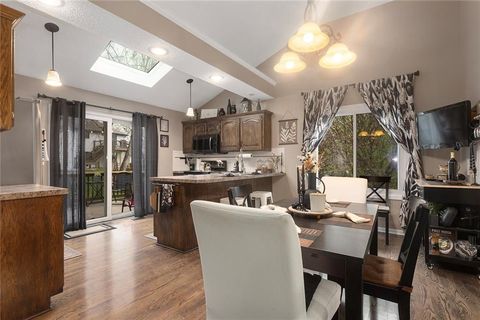 Tiny photo for 1550 Dover Court, Liberty, MO 64068 (MLS # 2613824)