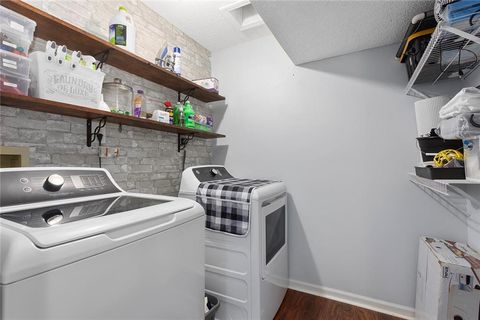 Tiny photo for 1550 Dover Court, Liberty, MO 64068 (MLS # 2613824)