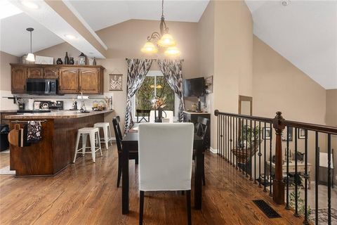 Tiny photo for 1550 Dover Court, Liberty, MO 64068 (MLS # 2613824)