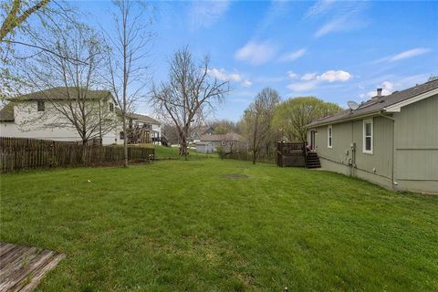 Tiny photo for 1550 Dover Court, Liberty, MO 64068 (MLS # 2613824)