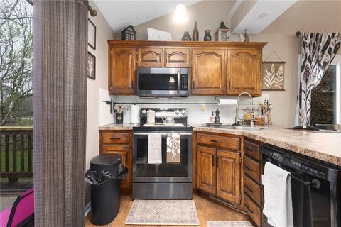 Tiny photo for 1550 Dover Court, Liberty, MO 64068 (MLS # 2613824)