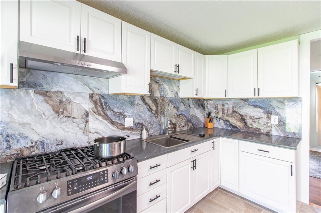 1211 N Cedar Crest Drive