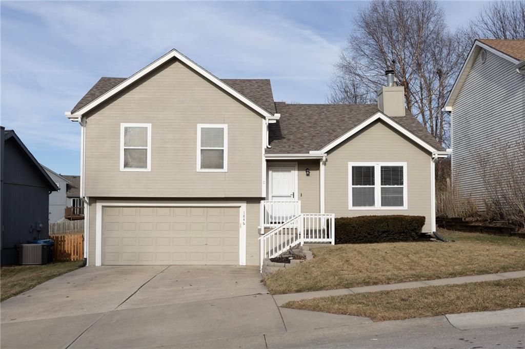 Photo of 1846 Mallard Drive, Liberty, MO 64068 (MLS # 2601108)