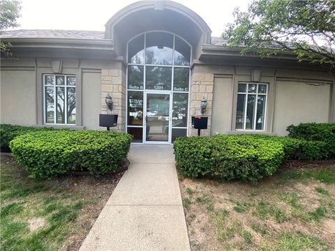 1201 NW North Ridge Drive Blue Springs MO 64015