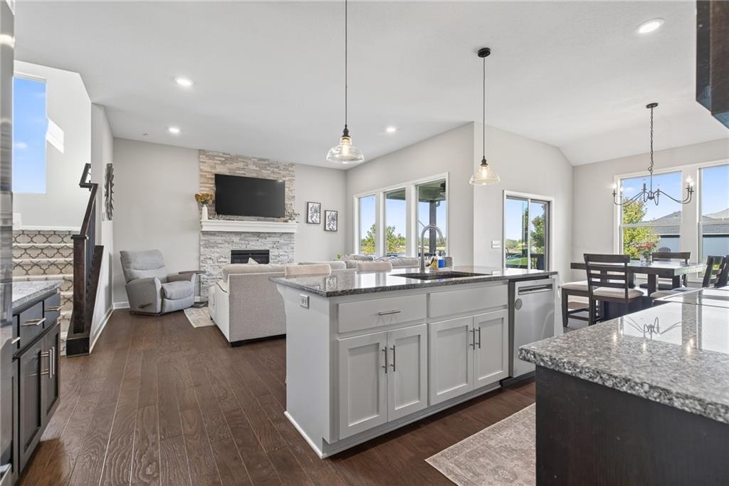 18530 W 194th Terrace