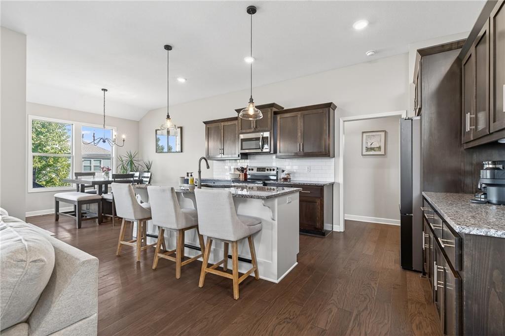 18530 W 194th Terrace