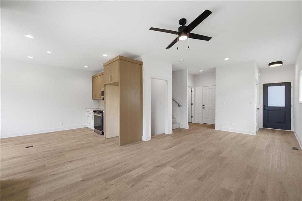 223-225 NW Orchard Court