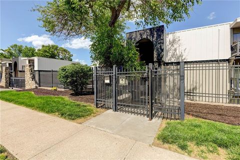 4157 Roanoke Road 2 Kansas City MO 64111