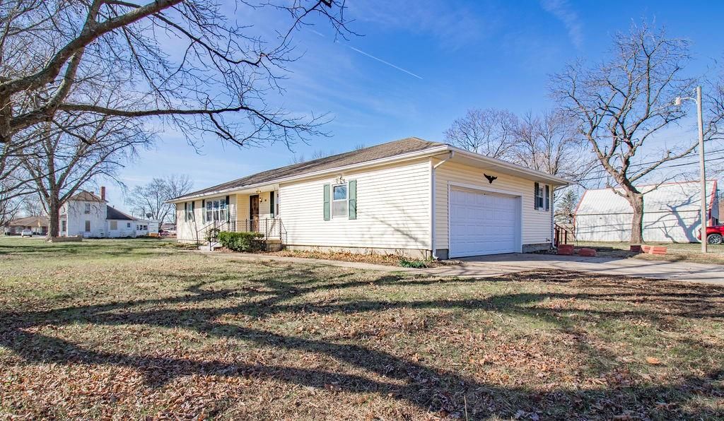 Photo of 306 N lee Street, Leeton, MO 64761 (MLS # 2608092)
