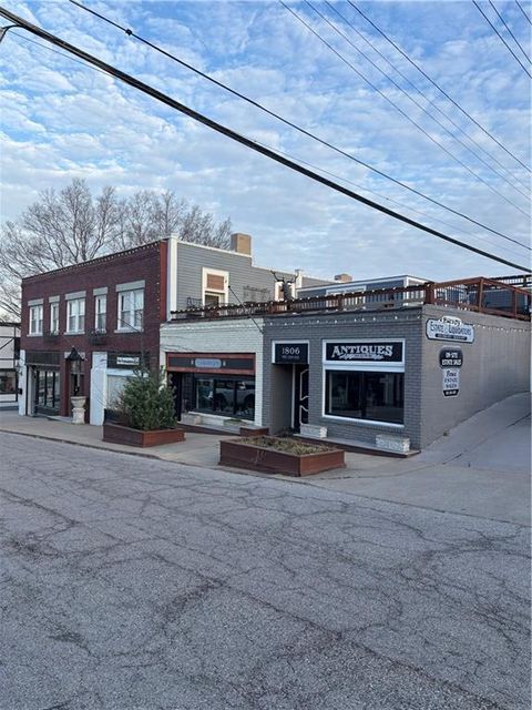 1806 W 45th Street Kansas City MO 64111