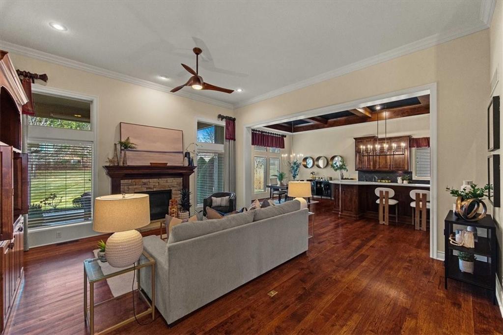 15204 Fontana Street