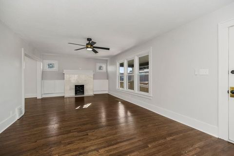 Tiny photo for 730 W College Street, Liberty, MO 64068 (MLS # 2621203)